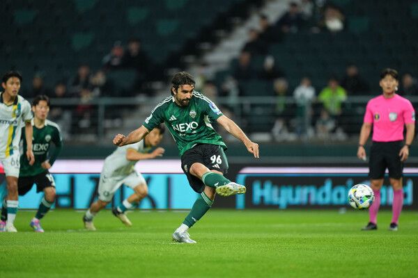 전북현대 콤파뇨. 사진┃전북현대