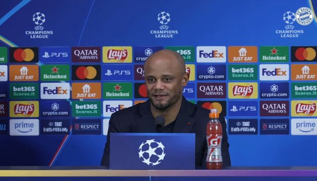 기자회견에 임하고 있는 빈센트 콤파니 감독. 사진┃바이에른 뮌헨