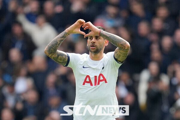 토트넘 홋스퍼 센터백 크리스티안 로메로. 사진┃뉴시스/AP