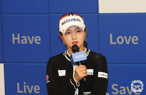 2일 부산 동래베네스트골프클럽(파72·6579야드)에서 열린 2025시즌 KLPGA 투어 ‘두산건설 위브 챔피언십(총상금 12억 원)’ 미디어데이에 참석한 박현경. 사진┃KLPGA