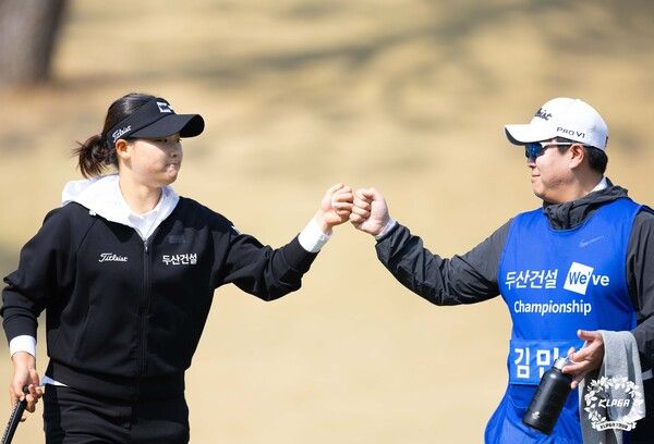 3일 부산 동래베네스트골프클럽(파72·6579야드)에서 열린 2025시즌 한국여자프로골프(KLPGA) 투어 '두산건설 위브 챔피언십(총상금 12억 원)' 1라운드 사진┃KLPGA