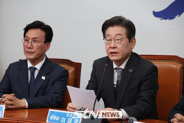 이재명 더불어민주당 대표가 4일 서울 여의도 국회에서 헌법재판소의 윤석열 대통령 파면 선고에 대한 긴급 기자회견을 하고 있다. 사진┃뉴시스