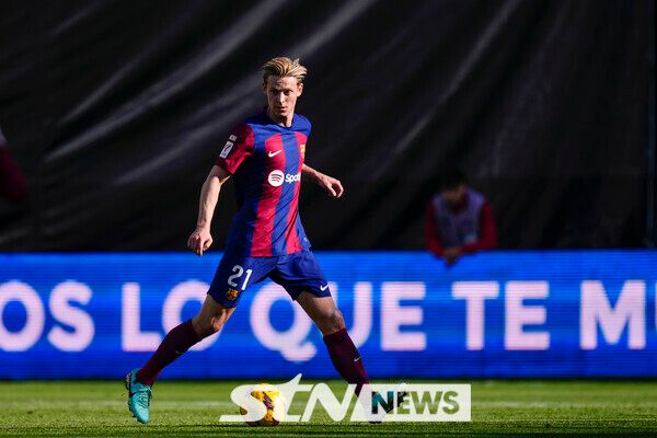 FC 바르셀로나 미드필더 프랭키 데 용. 사진┃뉴시스/AP