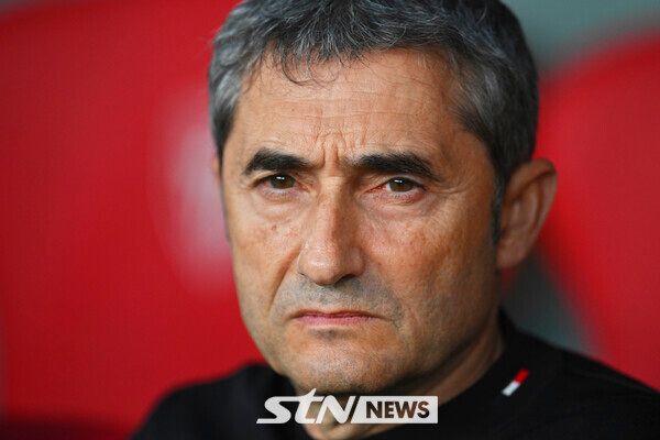 아틀레틱 클루브 에르네스토 발베르데 감독. 사진┃뉴시스/AP