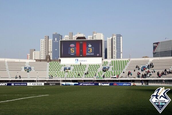 수원FC 홈구장 수원종합운동장 전경. 사진┃한국프로축구연맹