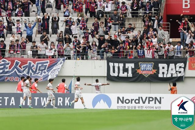 득점 이후 환호하는 수원FC 안데르손. 사진┃한국프로축구연맹