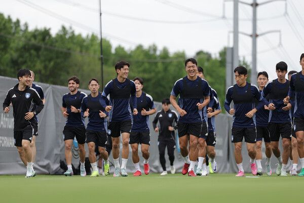 18일 오전 7시(이하 한국시각) 미국 올랜도 인터앤코 스타디움에서 마멜로디 선다운스(남아프리카 공화국)와 ‘2025 국제축구연맹(FIFA) 클럽 월드컵’ F조 1차전을 앞두고 훈련에 매진 중인 울산HD 선수단. 사진┃울산 HD