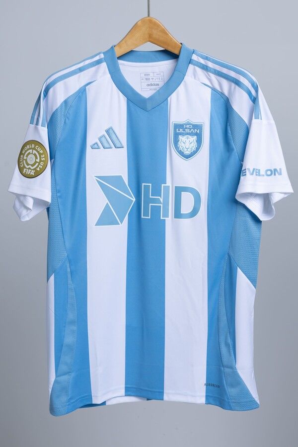 울산HD 국제축구연맹(FIFA) 클럽 월드컵 유니폼. 사진┃울산HD