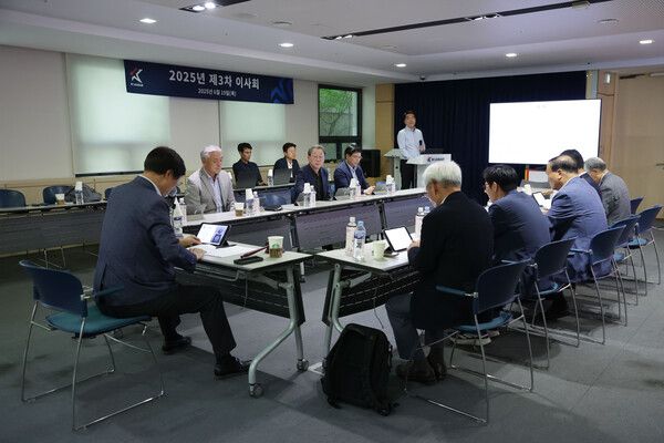 이사회 논의 모습. 사진┃한국프로축구연맹