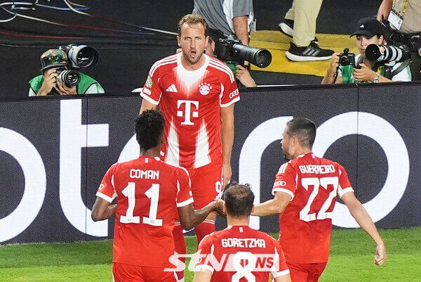 선제골을 터트린 후 포효하는 바이에른 뮌헨 해리 케인. 사진┃뉴시스/AP