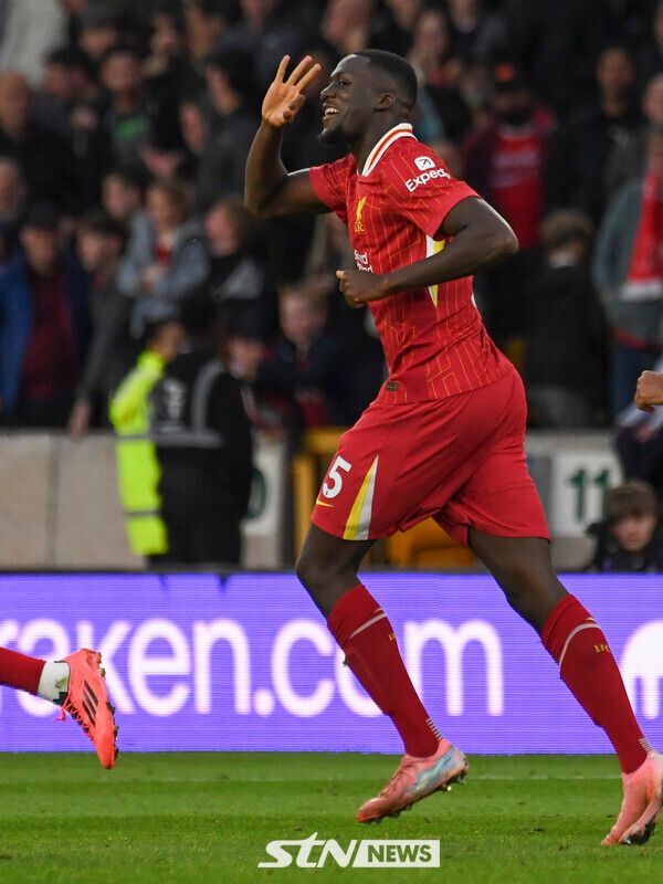 리버풀 FC 센터백 이브라히마 코나테. 사진┃뉴시스/AP