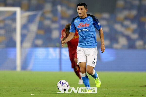 나폴리 시절 김민재. 사진┃뉴시스/AP