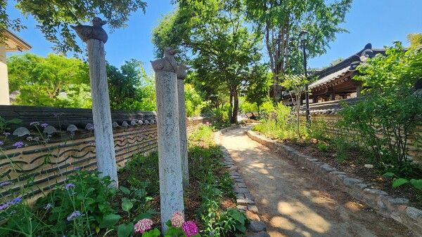전주한옥마을 정원 조성, 최명희문학관길. 사진┃전북현대
