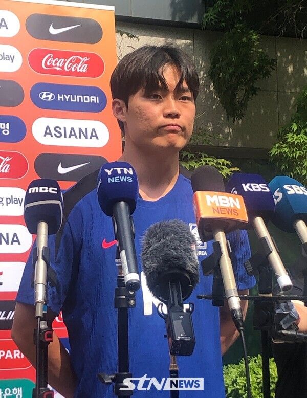 인터뷰에 임하는 오현규. 파주=사진┃이형주 기자