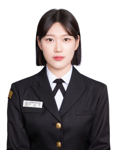 10월 시구자로 선정된 조시은 소위. 사진┃LG트윈스