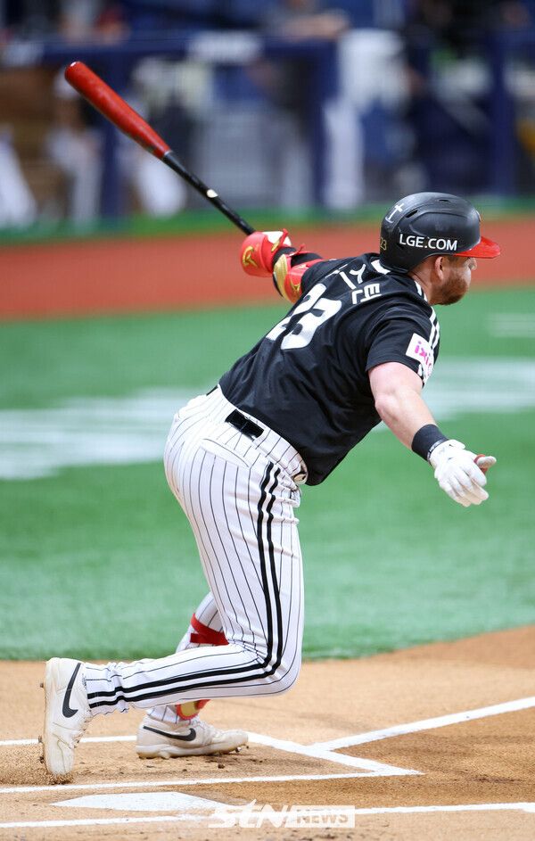 LG 트윈스 내야수 오스틴 딘. 사진┃뉴시스