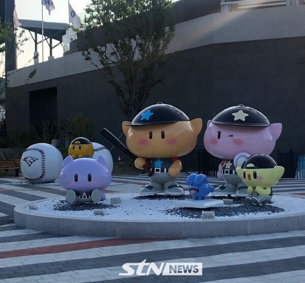 대전한화생명볼파크의 앞의 전경. /사진(대전)=이형주 기자