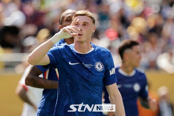 득점 후 환호하는 콜 파머. /사진=뉴시스/AP