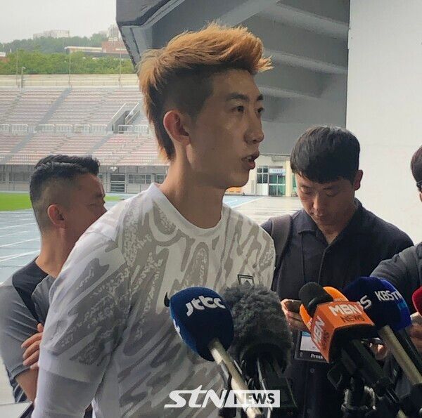 14일 성남종합운동장에서 인터뷰에 임하는 국가대표 골키퍼 조현우. /사진(성남)=이형주 기자