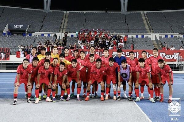 일본과의 경기를 앞두고 있는 한국 대표팀. /사진=KFA