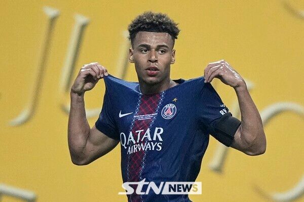 득점 후 환호하는 파리 생제르맹 FC 윙포워드 데지레 두에. /사진=뉴시스/AP