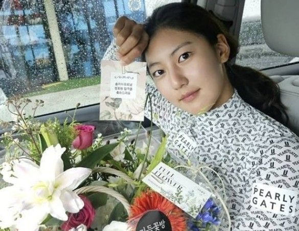 2002년 한ㆍ일 월드컵 때 국가대표 축구선수였던 송종국의 딸 송지아(18)가 이달 한국여자프로골프협회(KLPGA) 정회원이 됐다.(▲ 송지아). /사진=박연수 SNS 캡처)