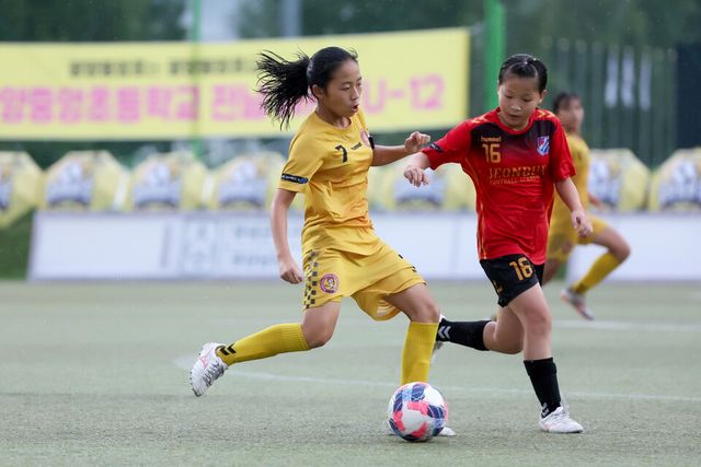 제24회 전국여자축구선수권대회 초등부 경기 모습. /사진=한국여자축구연맹