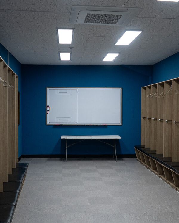 수원FC 홈구장 수원종합운동장의 원정팀 라커룸. /사진=수원FC