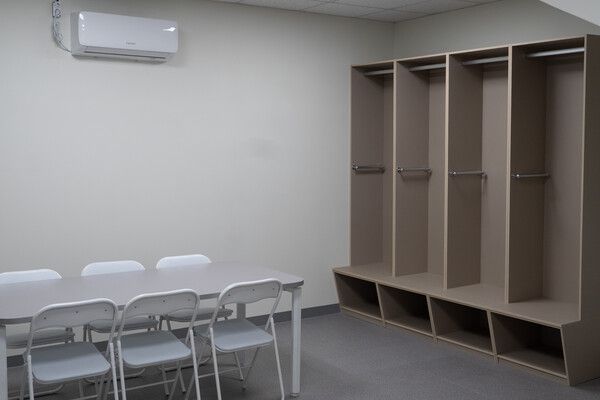 수원FC 홈구장 수원종합운동장의 원정팀 감독실. /사진=수원FC