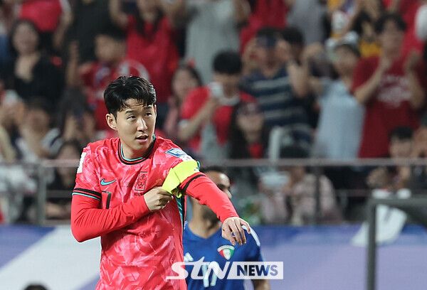 한국 축구 대표팀 캡틴 손흥민. /사진=뉴시스