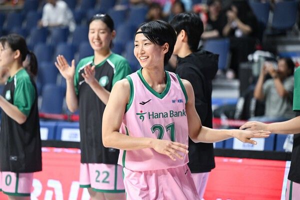 올 시즌 팀 내 유일한 아시아쿼터 선수가 된 이이지마 사키. /사진=WKBL