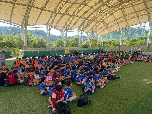 제2회 Dream Up 2025 청소년스포츠한마당 축구대회’단체사진/사진=전라남도체육회 제공