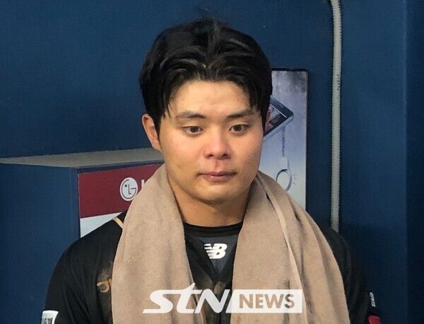 경기 후 인터뷰에 임하는 권동진. /사진=이형주 기자(잠실)