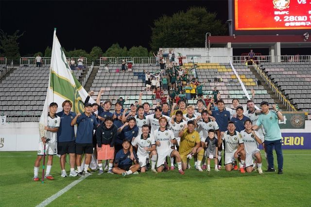 김포FC 선수단. /사진=김포FC