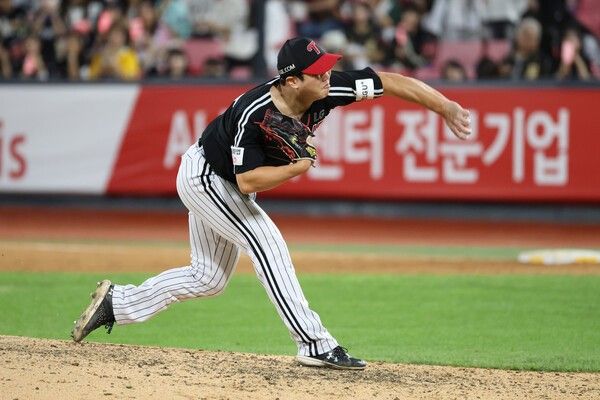 LG 트윈스 불펜 투수 함덕주. /사진=LG 트윈스
