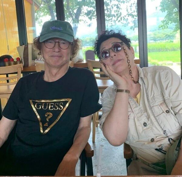 개그맨 故전유성과 가수 양희은. /사진=양희은 SNS