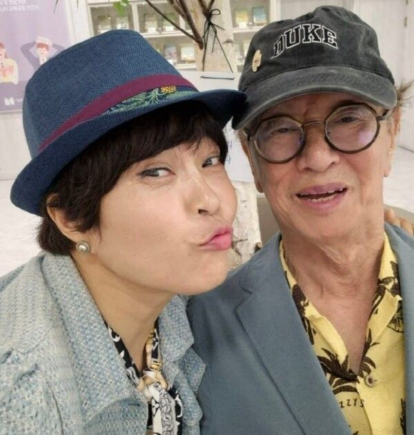 개그맨 조혜련과 故전유성. /사진=조혜련 SNS