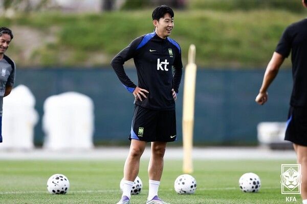대표팀 합류 후 첫 훈련에 임하는 손흥민. /사진=KFA