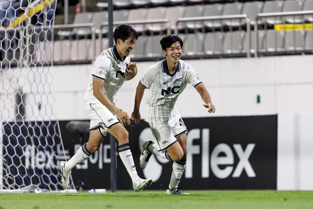 서울이랜드 선수들이 득점 후 세레머니를 펼치고 있다. /사진=한국프로축구연맹