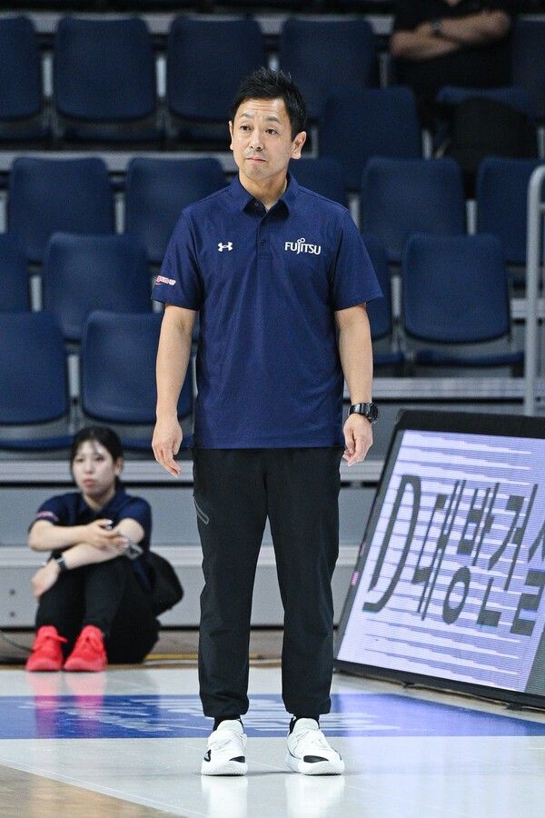 후지쯔 레드웨이브 구사카 히카루 감독. /사진=WKBL
