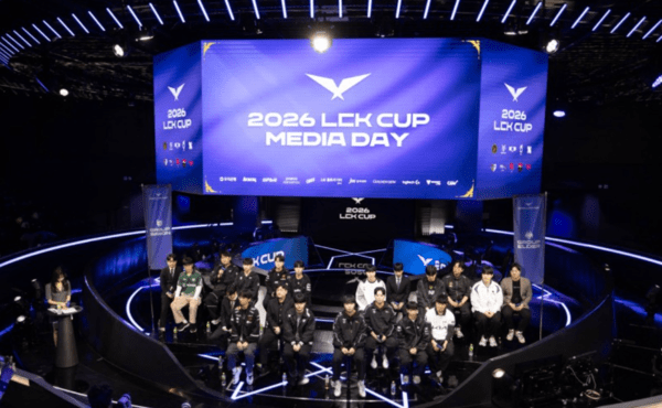 라이엇 게임즈는 리그 오브 레전드(LoL) e스포츠 2026 시즌 새로운 상금 구조 변화에 대해 공개했다. (▲ LCK 10개 팀이 모인 2026 LCK컵 미디어데이)./사진=라이엇게임즈