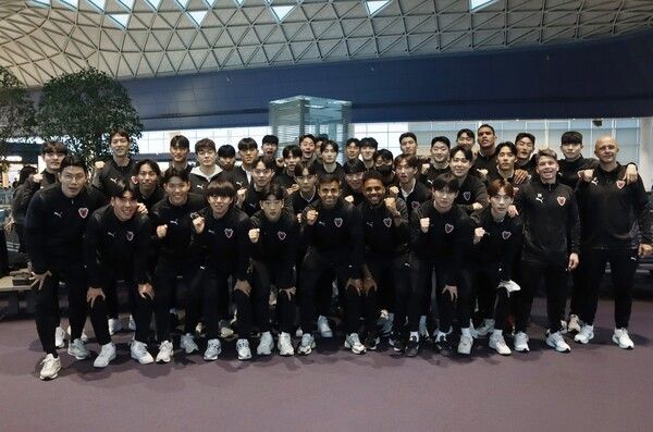 포항스틸러스가 지난 12일 오후 전지훈련을 위해 출국했다. /사진=포항스틸러스