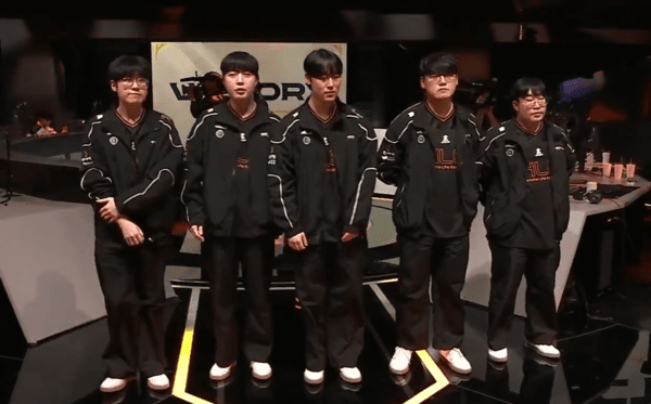 22일 종각 롤파크에서 열린 '2026 LCK컵' 그룹 배틀 한화생명e스포츠와 한진 브리온의 대결은 한화생명e스포츠의 2:1 승리로 종료됐다. (▲한화생명e스포츠(HLE) 선수단. /사진=네이버 치지직 라이브영상 캡처)