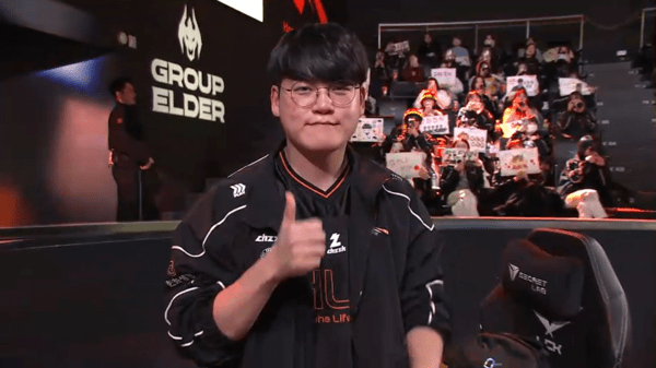 24일 한화생명이 서울 종로구 소재 LoL파크에서 열린 2026 LCK컵 그룹 배틀 2주 차 경기에서 DN 수퍼스를 상대로 세트 스코어 2대 1로 이겼다.(▲구마유시 이민형). /사진=네이버 치지직 라이브 영상 캡처)