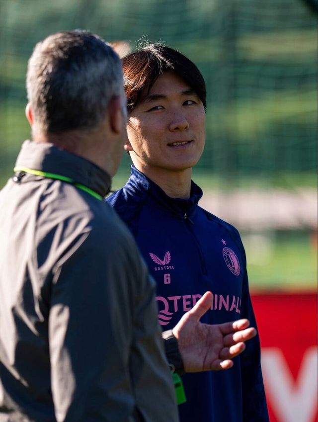 페예노르트 미드필더 황인범. /사진=페예노르트 공식 SNS