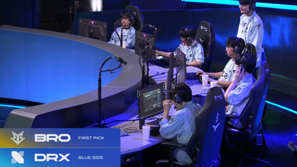 28일 DRX가 서울 종로 롤파크 LCK 아레나에서 열린 2026 LCK컵 그룹 배틀 3주차 슈퍼 위크 경기에서 브리온을 상대로 힘겨운 승리를 거뒀다.(▲DRX &브리온 = 3:2). /사진=네이버 치지직 라이브영상 캡처