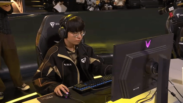 1일 서울 종로구 롤파크에서 열린 ‘2026 리그 오브 레전드 챔피언스 코리아(LCK) 컵’ 슈퍼위크 5일차 2세트에서 젠지가 다시 승리했다. (▲젠지 & 한화생명 ) =2:0). /사진=네이버 치지직 라이브영상 캡처