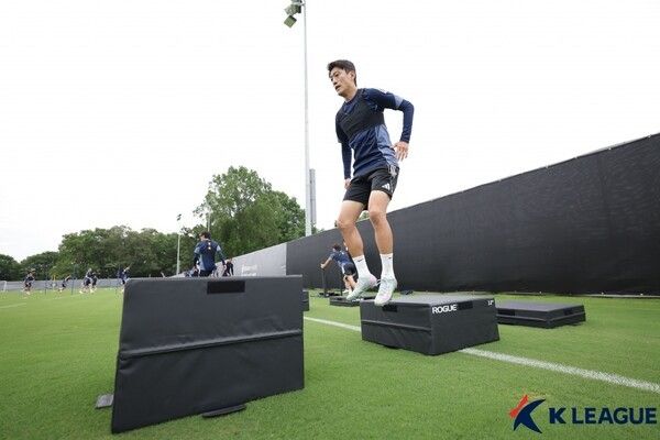 이청용이 인천유나이티드와의 동행이 임박했다. /사진=한국프로축구연맹