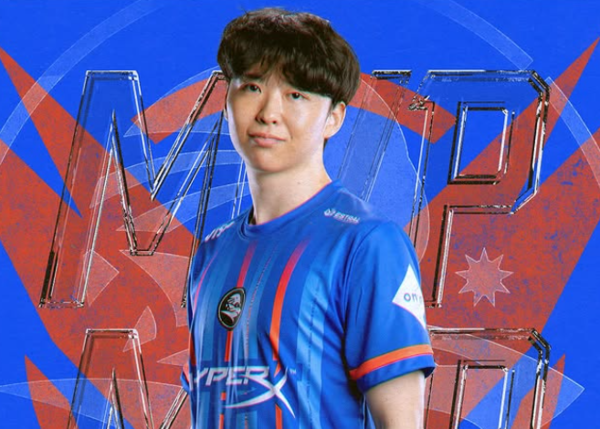 브라질 CBLoL에서 활동 중인 ‘미르’ 정조빈이 솔로랭크 발언 논란으로 1경기 출장 정지와 거액의 벌금을 부과받았다.(▲미르 정조빈(소속 : 비보 키드 스타즈))/사진=SNS캡처