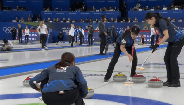 17일(한국시간) 2026 밀라노·코르티나담페초 동계올림픽 여자 컬링 대표팀이 스위스에 5대7로 아쉽게 분패하며 공동 4위가 되었다.&nbsp;